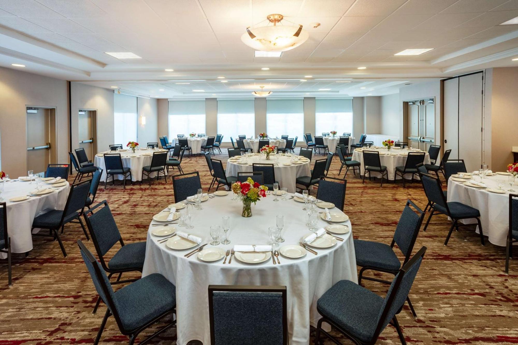 Hilton Garden Inn Valley Forge/Oaks Экстерьер фото