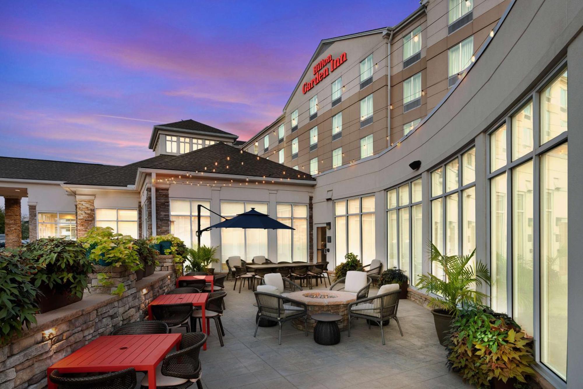 Hilton Garden Inn Valley Forge/Oaks Экстерьер фото