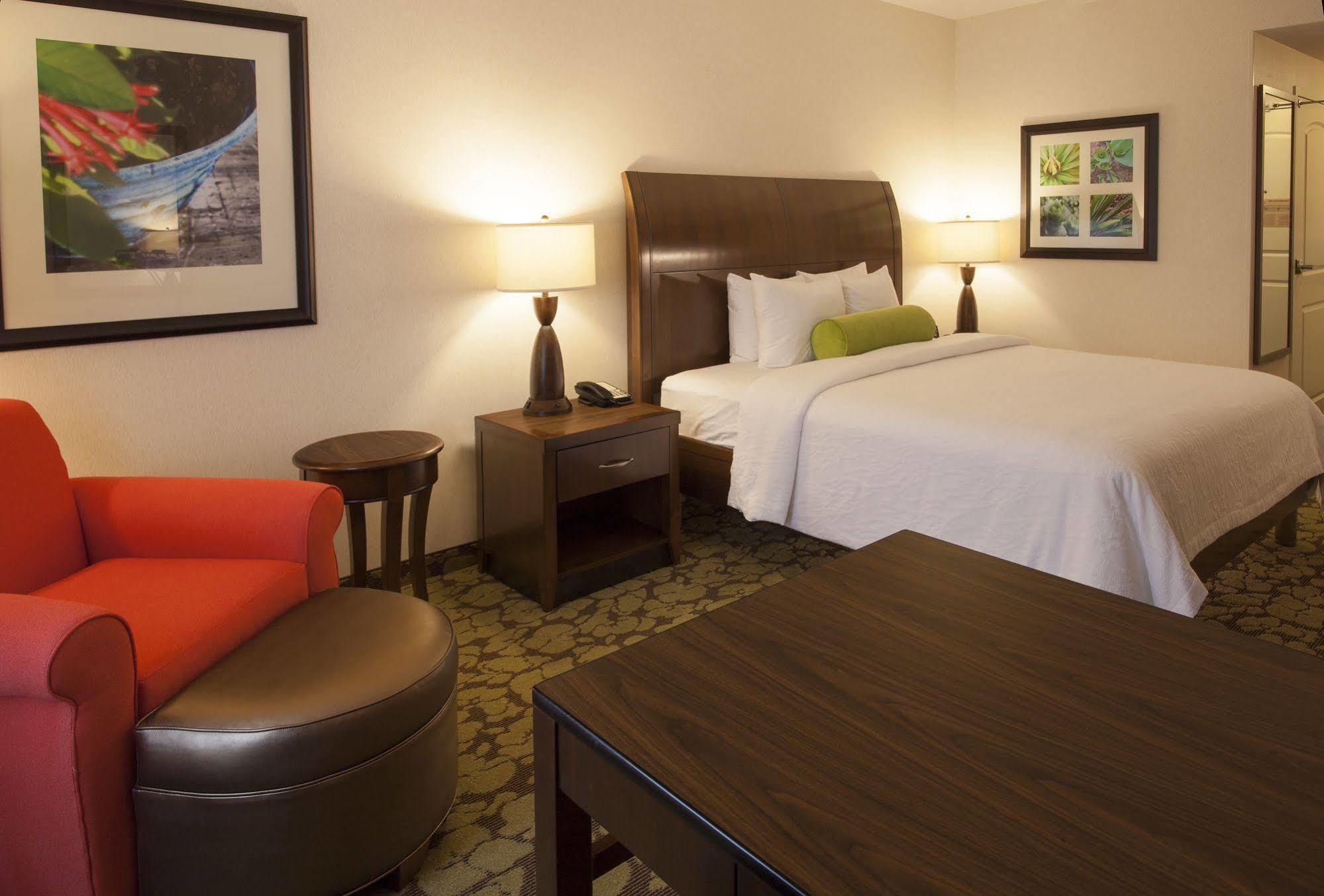 Hilton Garden Inn Valley Forge/Oaks Экстерьер фото