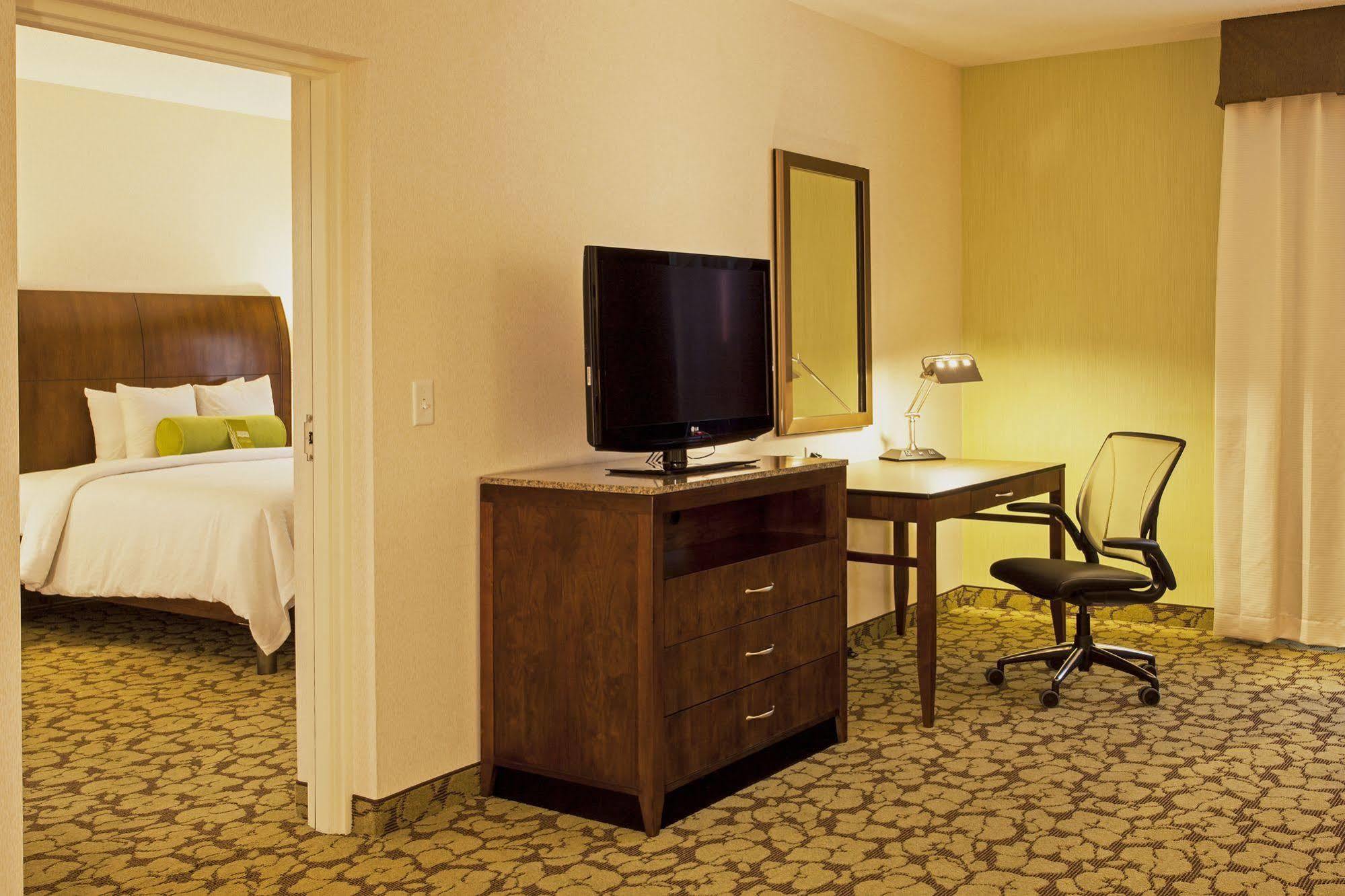 Hilton Garden Inn Valley Forge/Oaks Экстерьер фото