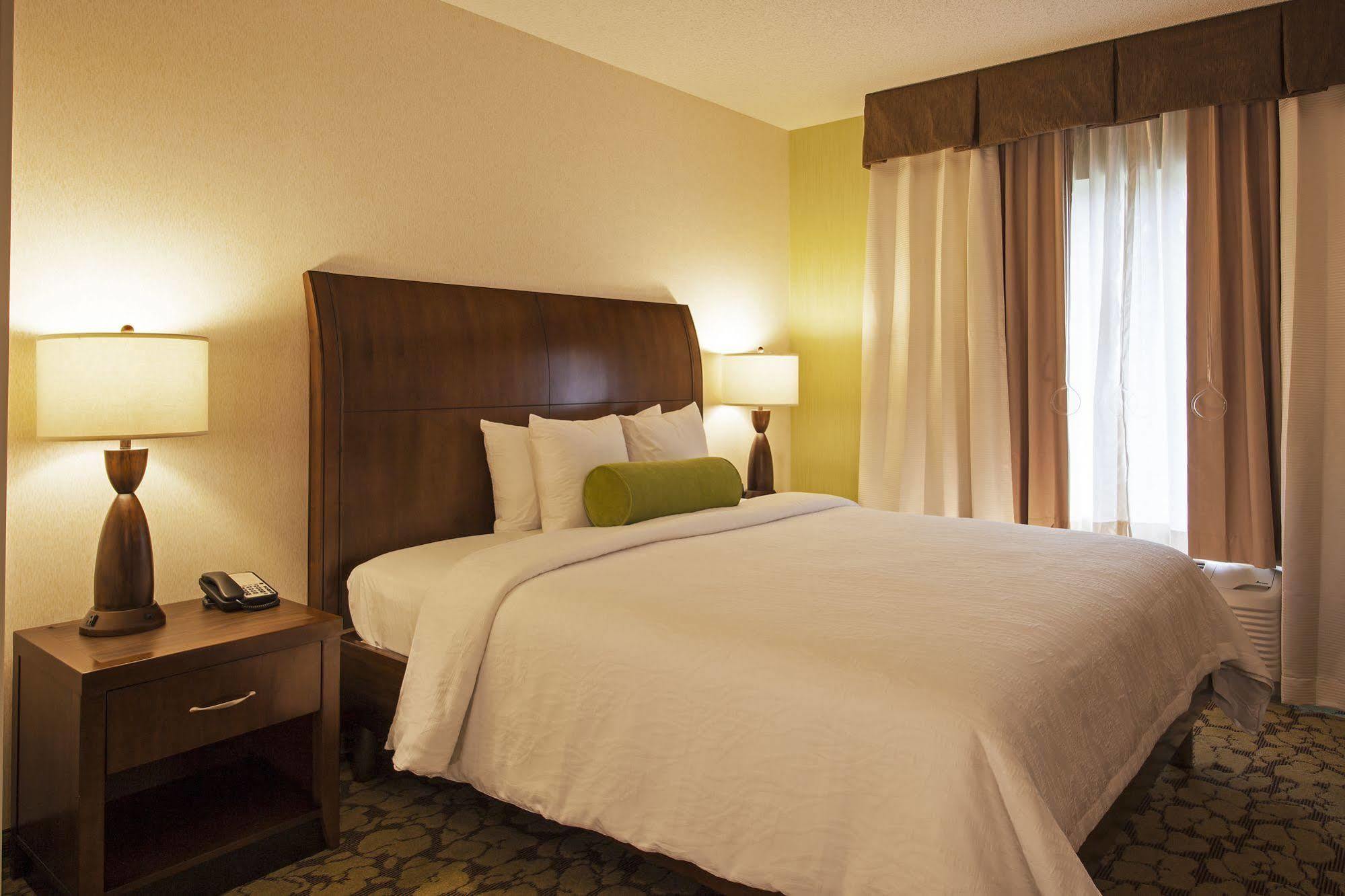 Hilton Garden Inn Valley Forge/Oaks Экстерьер фото